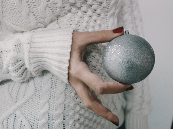 3 Easy Ways to Add Sparkle to Your Holiday Look